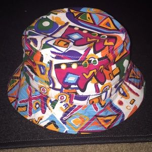 Bucket hat